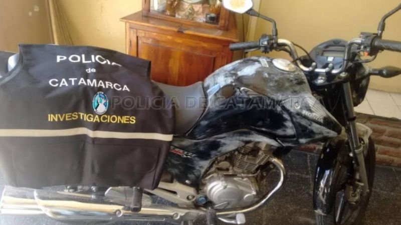 Le robaron la moto hace 20 días y hoy la encontró