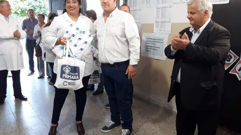 Comenzó entrega de guardapolvos y kits escolares en La Paz Norte