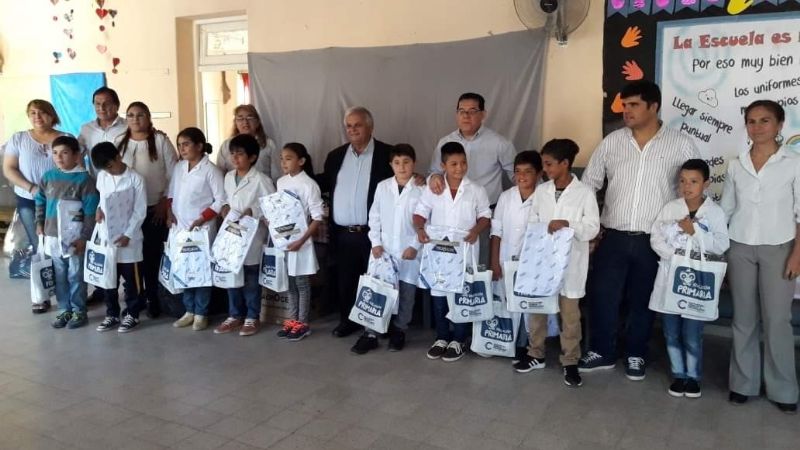 Comenzó entrega de guardapolvos y kits escolares en La Paz Norte