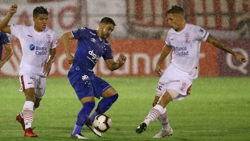 Huracán, para levantar cabeza ante Emelec, en la Copa