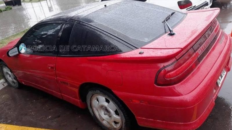 Tras una denuncia por estafa, secuestran un auto