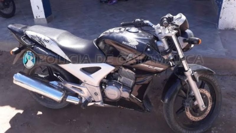 Menor de 16 años robó una moto en Santa María y lo detuvieron en Cerro Negro