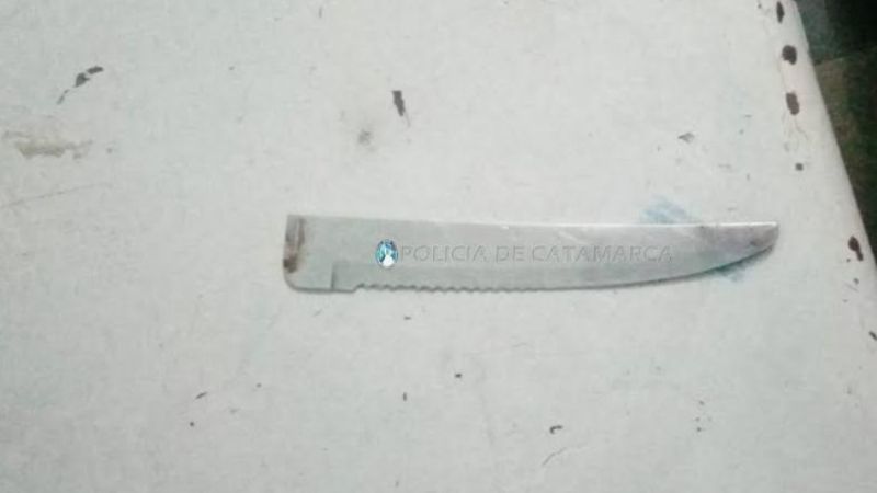 Tenía el filo de un cuchillo en su poder