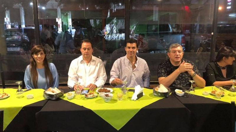 Urtubey con un médico condenado por aborto