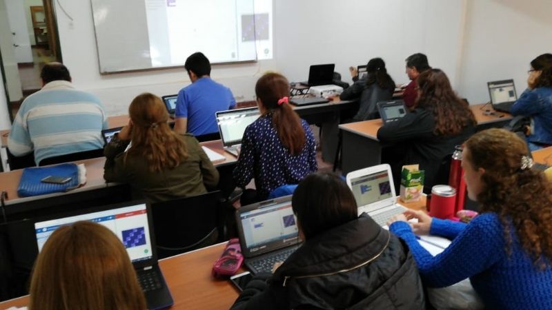 Comenzó la capacitación a docentes de nivel primario, secundario y superior