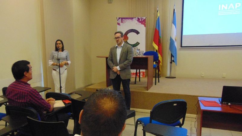 Funcionarios y empleados públicos se capacitaron en Competencias Directivas