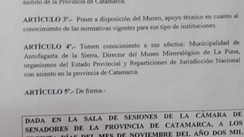 Entrega del instrumento parlamentario al Museo Mineralógico de la Puna