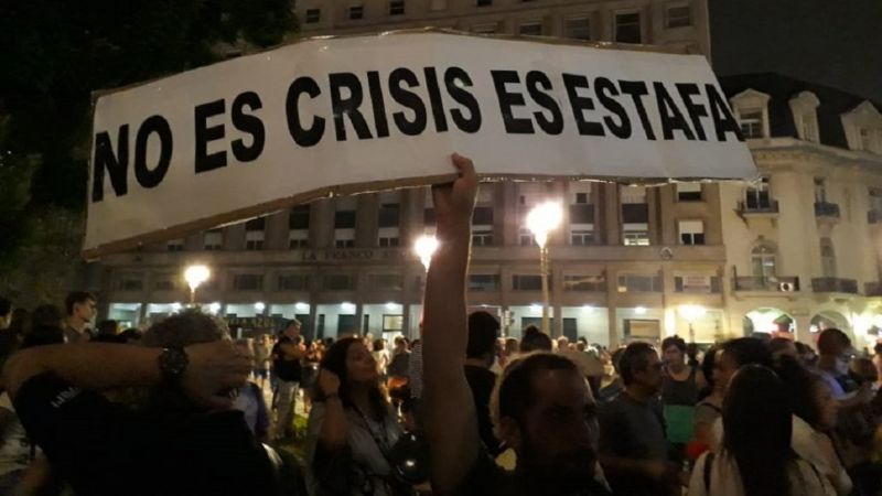 Tras el discurso de Macri, indignación y masivo ruidazo en Plaza de Mayo