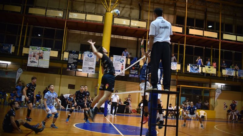 Voley: Ateneo ganó y es líder