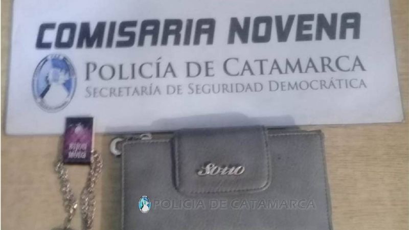 Robó una billetera y una cadena, pero no pudo escapar