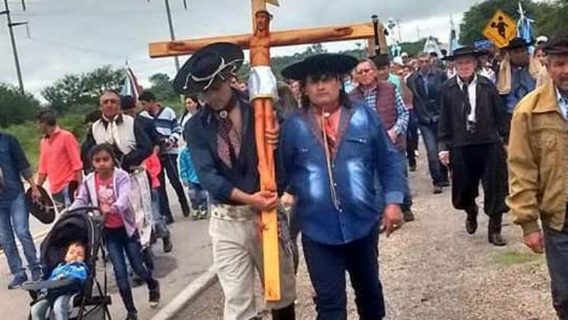 Durante una jornada lluviosa, celebran al Cura Brochero en La Calera