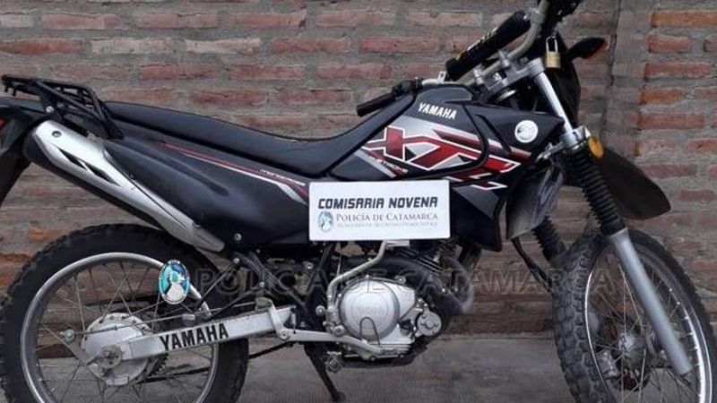 Tras una persecución, atrapan a dos ladrones con dos espejos de moto