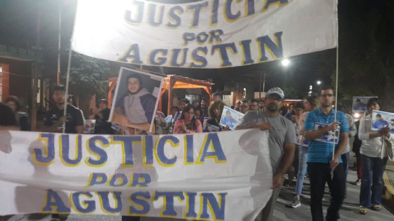 Con una marcha del silencio, piden justicia por la muerte del locutor
