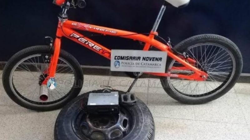 Los descubrieron vendiendo cosas robadas