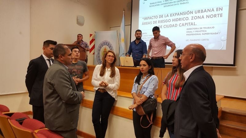 Estudiantes investigaron el impacto del desarrollo urbano en zona de riesgo hídrico