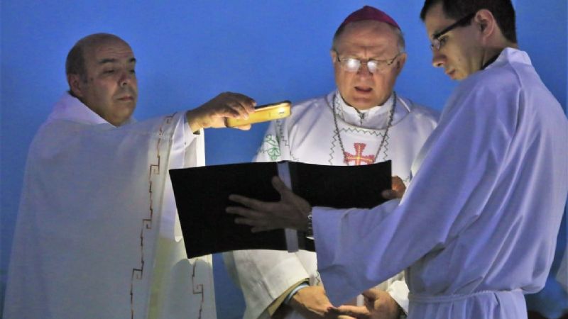 Fiesta en Chuchucaruana con la consagración del altar y dedicación del templo
