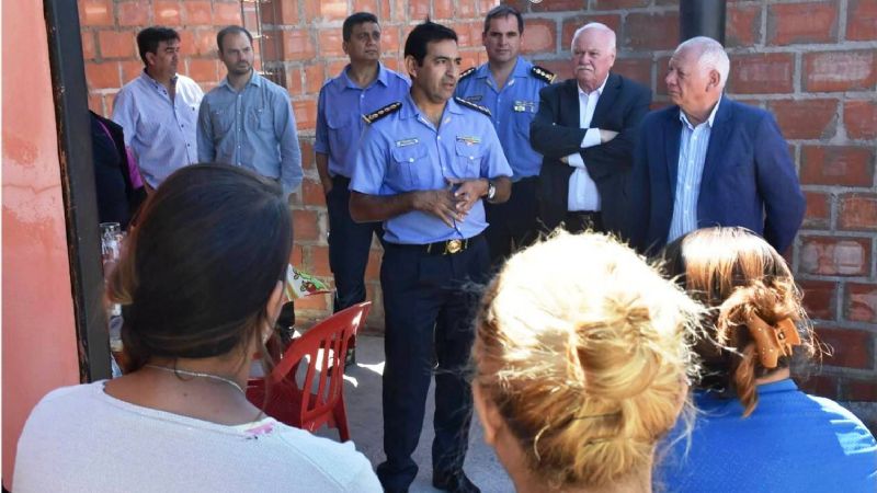 Recorrieron la obra de una nueva dependencia policial en Las Tejas