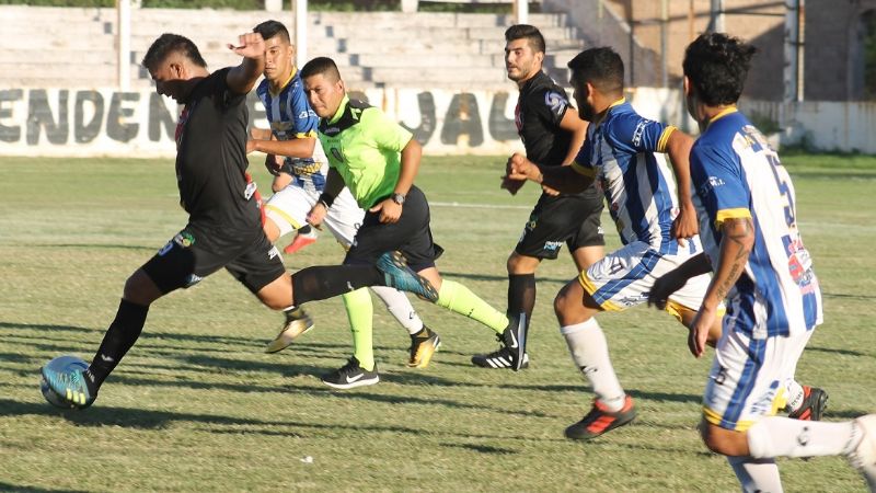 Fiambalá salvó la ropa, “Sagrado” y “Santo” desaprovecharon