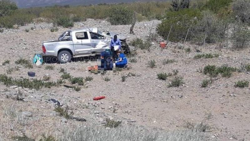 Vuelco y muerte en la ruta 40