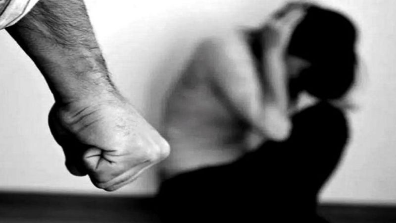 Aprehenden a siete hombres que golpearon a mujeres