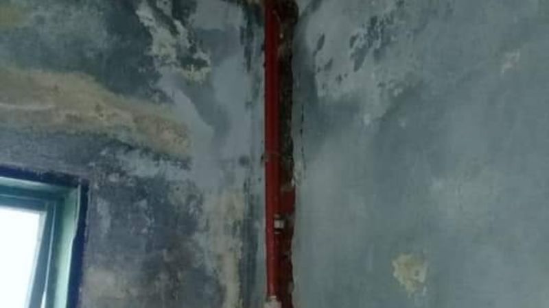 Visita de obras, entrega de kits escolares e indumentaria en Mutquín