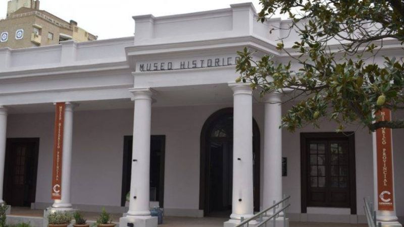 Charla sobre "Las mujeres desde el psicoanálisis" en el Museo histórico