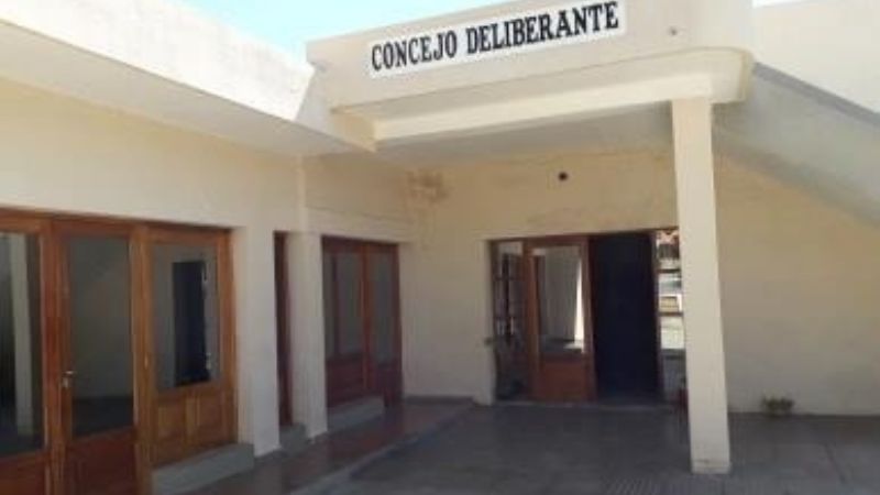 Polémica en Andalgalá por aumento a funcionarios