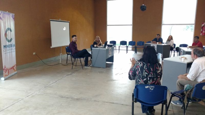 Minería se reunió con artesanos mineros