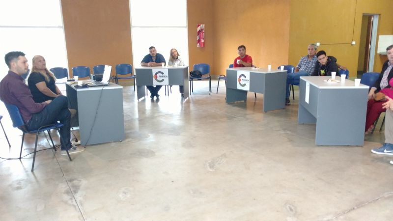 Minería se reunió con artesanos mineros