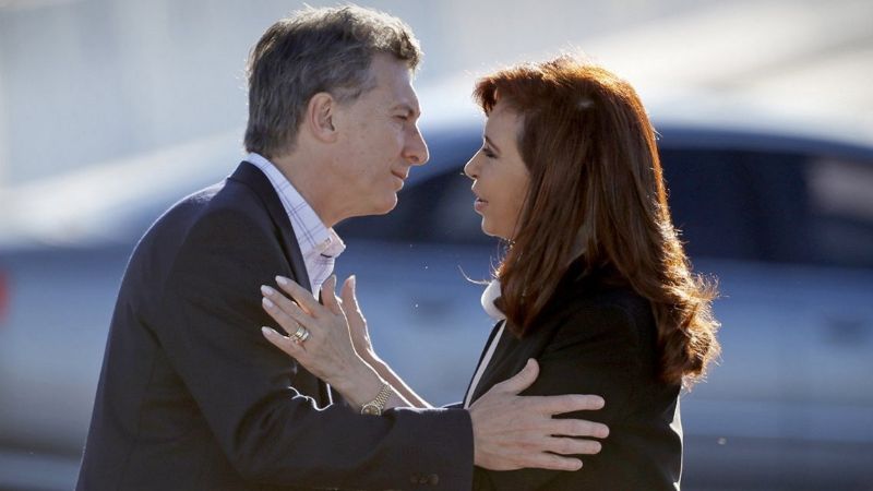 Con la economía por el piso, crece Cristina Kirchner y Macri sigue cayendo