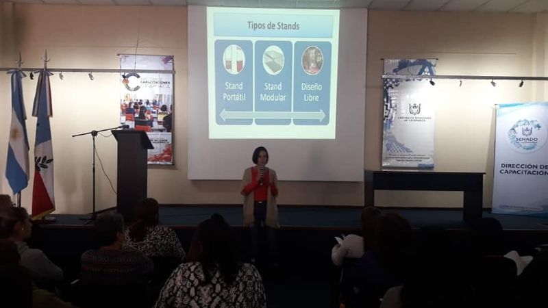 Importante convocatoria en la primera jornada del curso sobre armado de stands