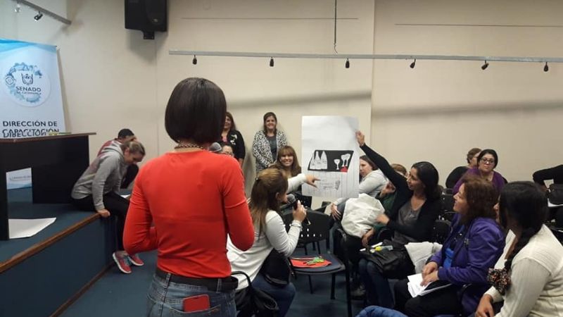 Importante convocatoria en la primera jornada del curso sobre armado de stands