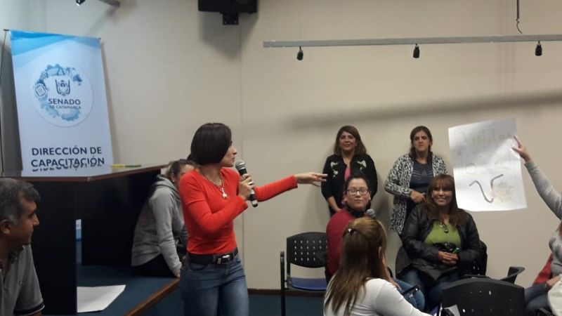 Importante convocatoria en la primera jornada del curso sobre armado de stands