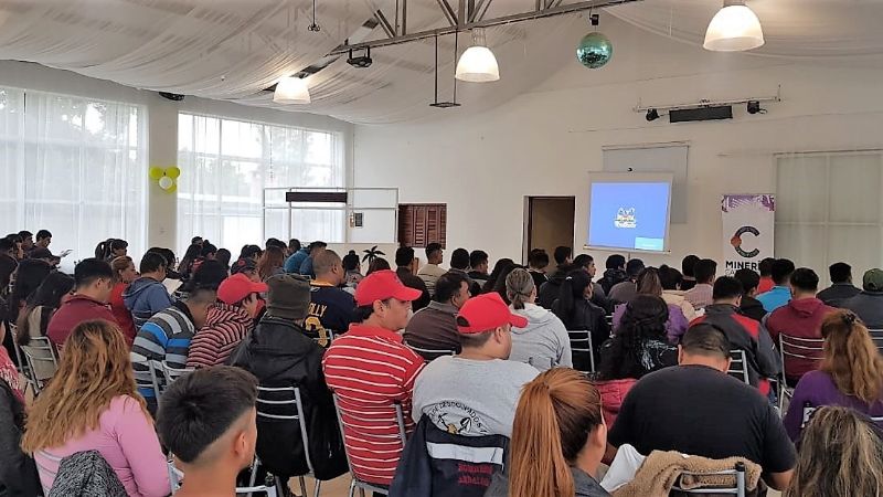 Capacitan a desocupados de Belén y Andalgalá en temas mineros