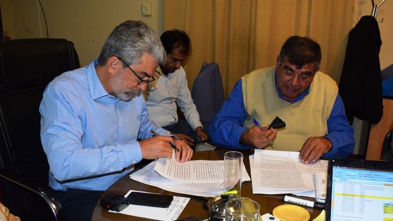 Hubo acuerdo y firma del aumento salarial para docentes