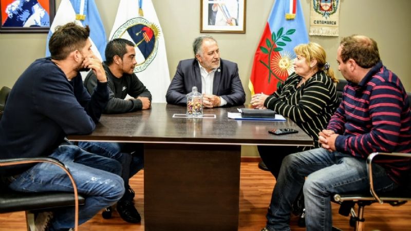 Gremios legislativos conformes con la adhesión del aumento del 26%