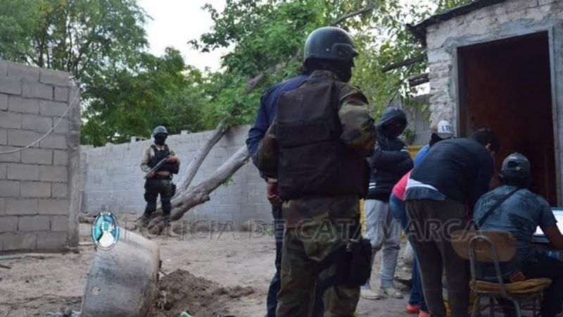 Desbaratan puntos de venta de drogas en el sector sur de la Capital