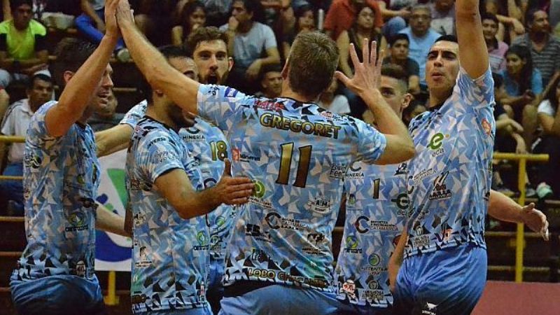 Si gana la “semi” a UVT, Ateneo Vóley ascenderá a la A1