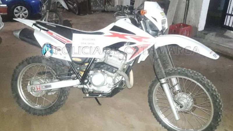 Secuestran en Recreo, motos y una Amarok “melliza”, con pedido de Buenos Aires