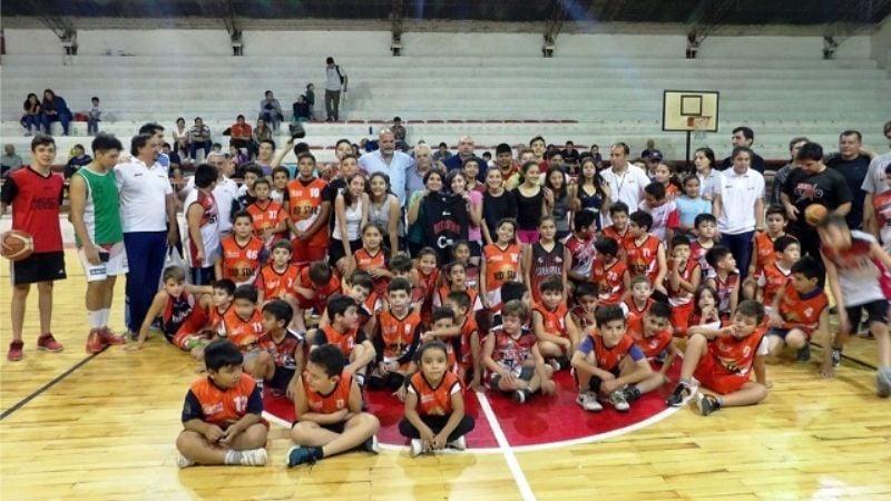 Red Star recibió colaboración del gobierno provincial  para la reparación del techo