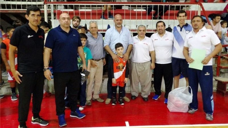 Red Star recibió colaboración del gobierno provincial  para la reparación del techo