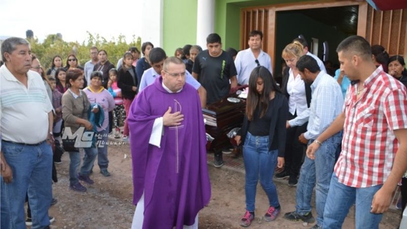 Conmovedora despedida a la joven asesinada en Fiambalá