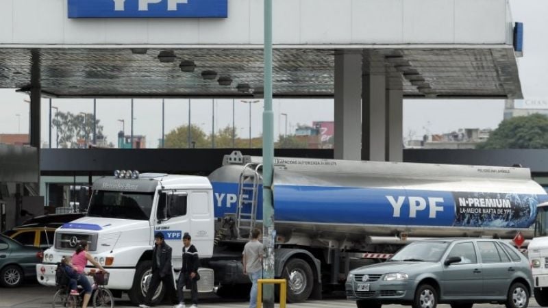 YPF también anunció un ajuste en sus naftas: será del 4,55%