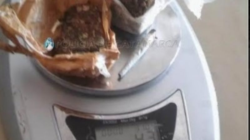 Tenía marihuana, cocaína, dinero y ansiolíticos