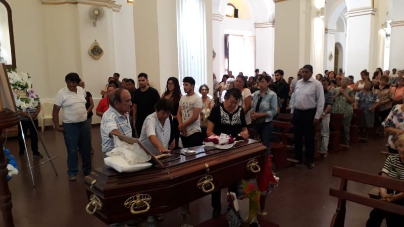 El Padre Antonio Bulacio recibió el último adiós en su Belén natal