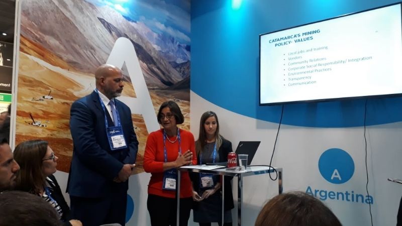 Lucía presentó en Canadá “las oportunidades mineras en Catamarca”