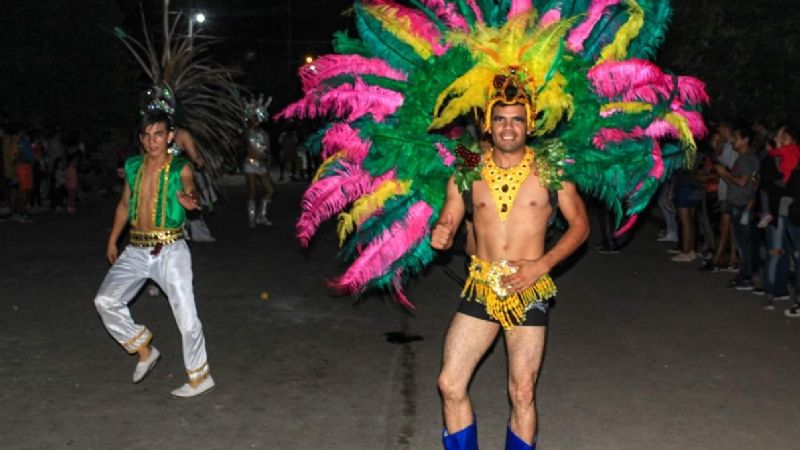 Recreo despidió los carnavales a pura fiesta