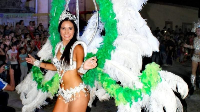 Recreo despidió los carnavales a pura fiesta