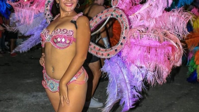 Recreo despidió los carnavales a pura fiesta