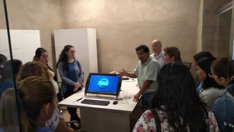 Capacitación a docentes del SEM en el Centro de Innovación